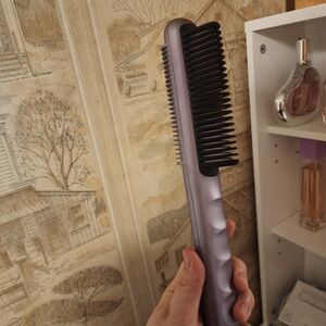 Sleek Purple Hair Straightening Comb